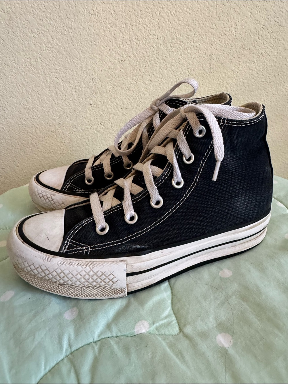 Converse Black High-Top Canvas Sneakers Kids size 1
